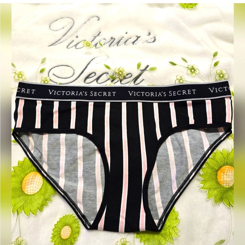 Victoria’s Secret Hiphugger 6/$60